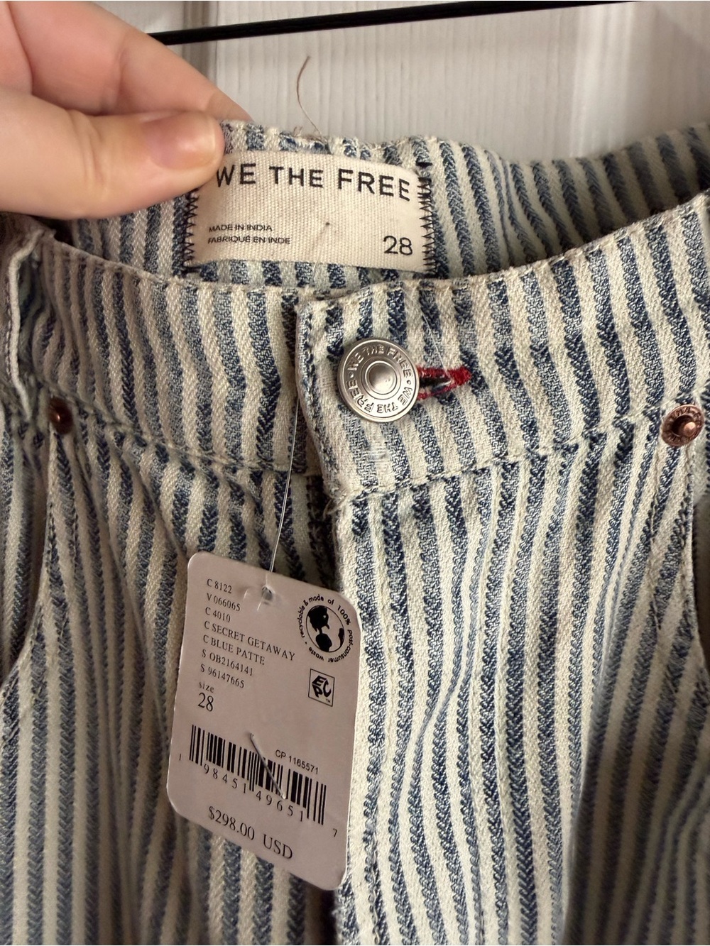 We The Free Lost And Found Boyfriend Jeans 28 Patchwork Floral - NWT - Picture 4 of 10